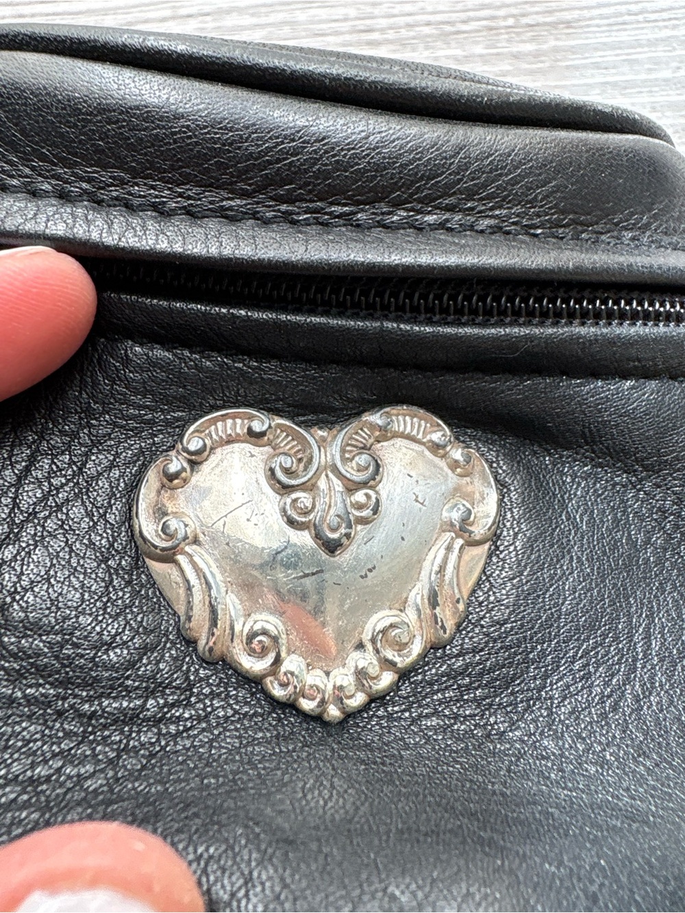 VTG Brighton Mini Black Leather Bucket Purse - Picture 9 of 9